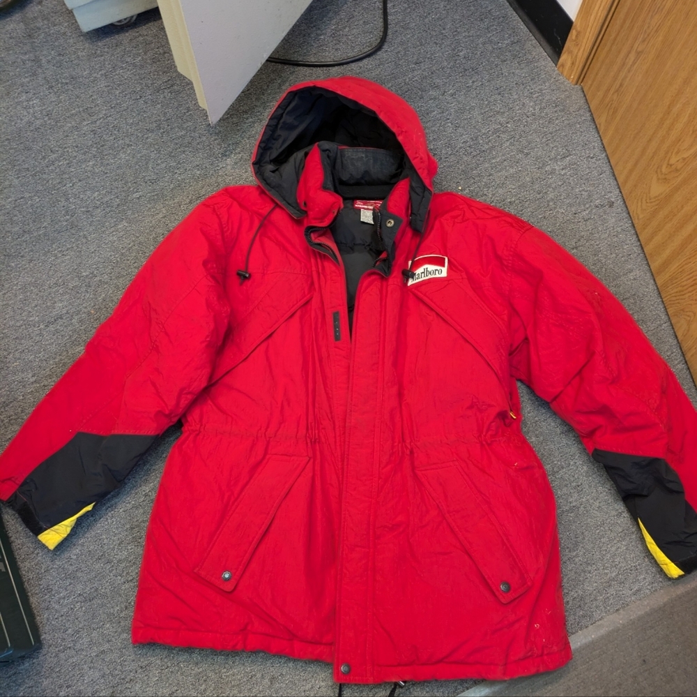 Vintage 1990s Marlboro Winter Jacket. Size XL